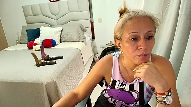 Naty_Stone webcam