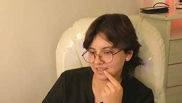 Nathaly_ds live cam on StripChat
