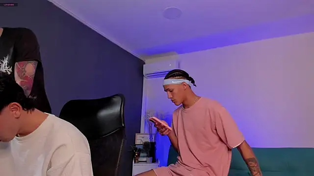 Handsomeboyss19 webcam