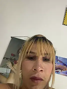Astrid_Porno webcam