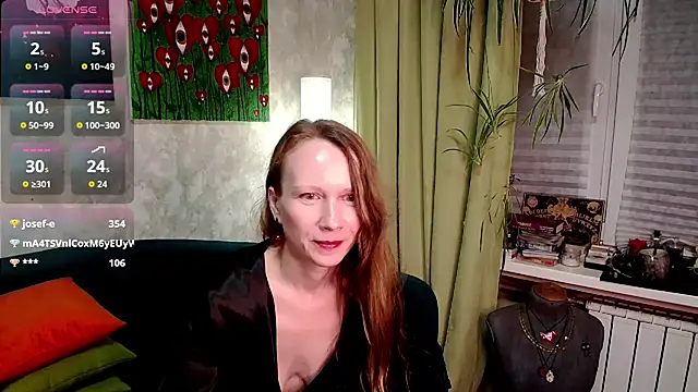 NicoleMiless webcam