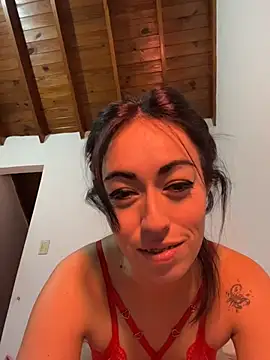 BrattyYanii webcam