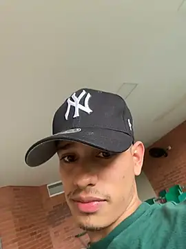 HarryGaze live sex cam