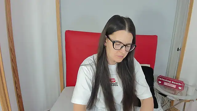 NadiaXlove webcam
