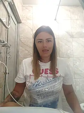 krisssexi - KrissSexi's free webcam - UK Sex Cams