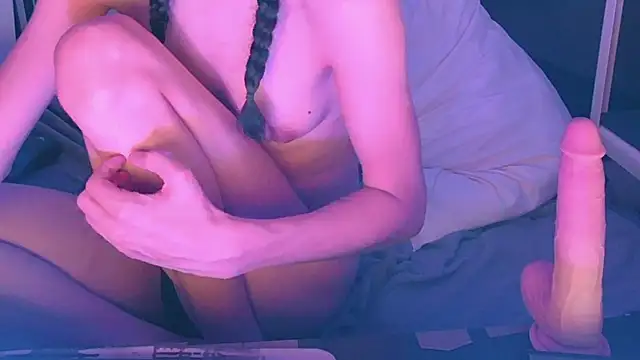 CeriseLapine webcam