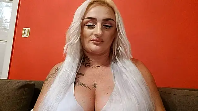 AnastasiaLips live cam on StripChat