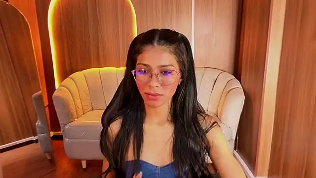 Alina_b_ webcam