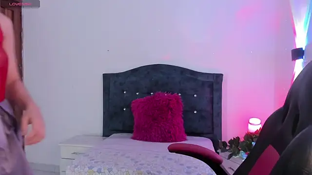 zaharavela_ live cam on StripChat