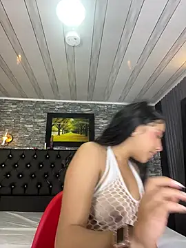 Taliaaa_Paris webcam