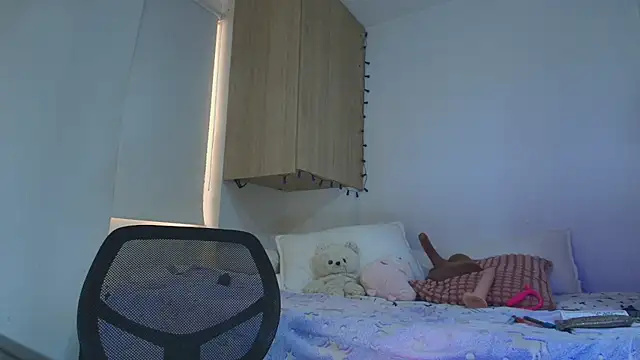 Charlotte11-11 webcam