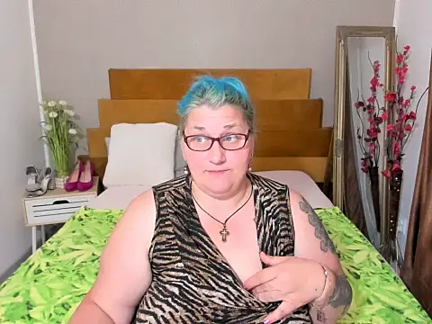 Sugarmommy_69X webcam