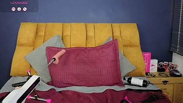 KendraaSimons webcam