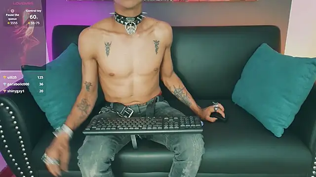 Maximoking26 webcam