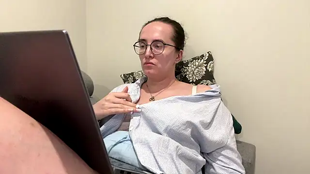SofiaTease live cam on StripChat