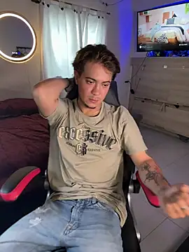AngelLatinBoy webcam