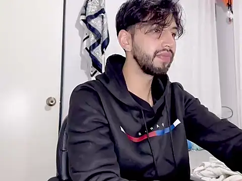 thomass1018 (M young) - off clothes