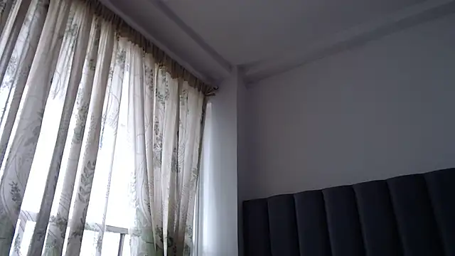 saara_johnson496 webcam