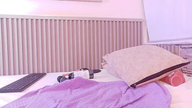 liz_monserrat_1 live cam on StripChat