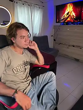 AngelLatinBoy webcam