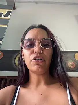Sara-77 webcam