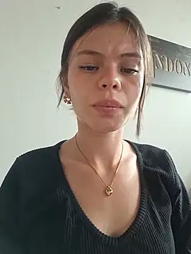 _Isabella-7 webcam