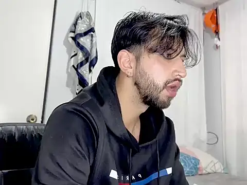 thomass1018 webcam