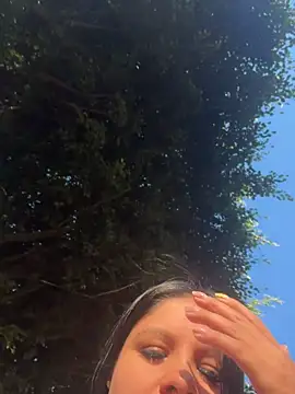 Elara_Luxe webcam
