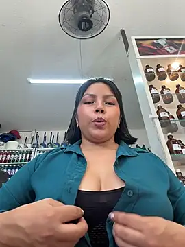 ISABELLA__LUNA webcam