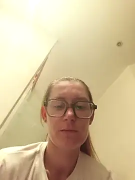 ladydivine14 webcam