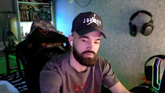 _Serious_Man webcam
