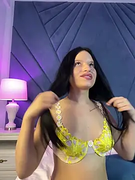 Bonnye_Bee webcam