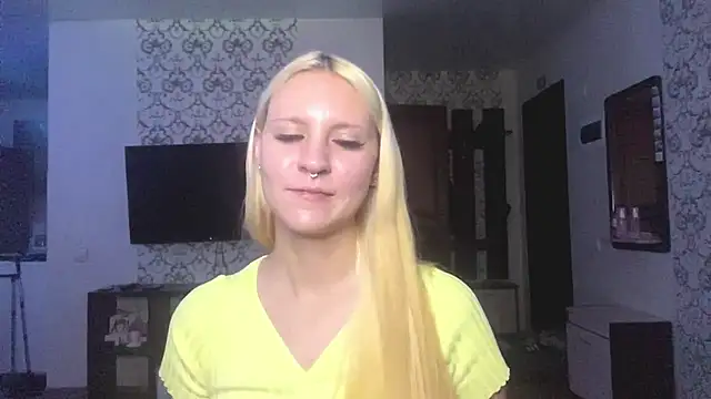 LanaLivee webcam