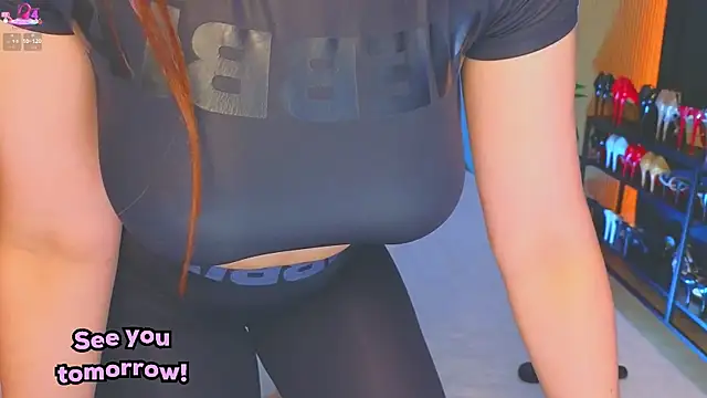 Kira_from_UA webcam