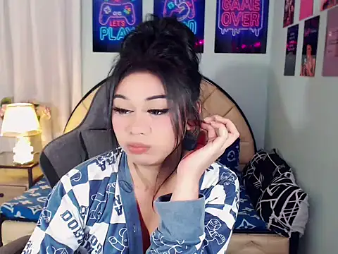 SexxyTsLoverr webcam
