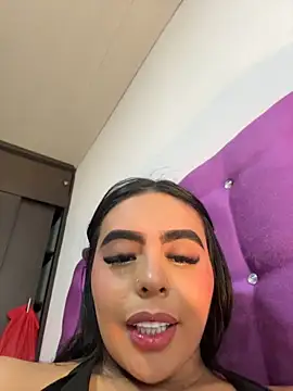 Aylin_Fox webcam