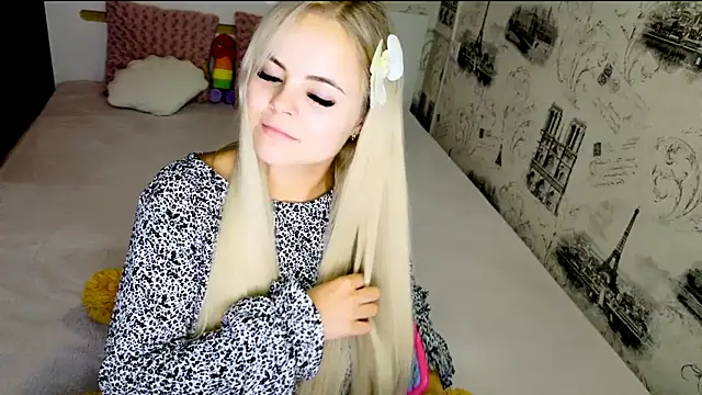lovely-eyes webcam