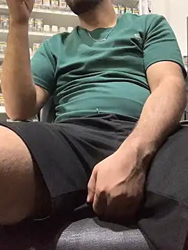 bigdickguy21cm webcam