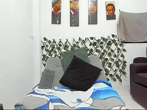 Latins_Boss webcam