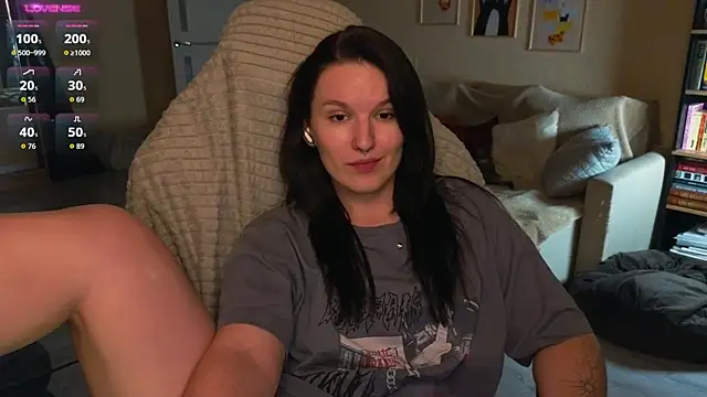 Val_lava live cam on StripChat