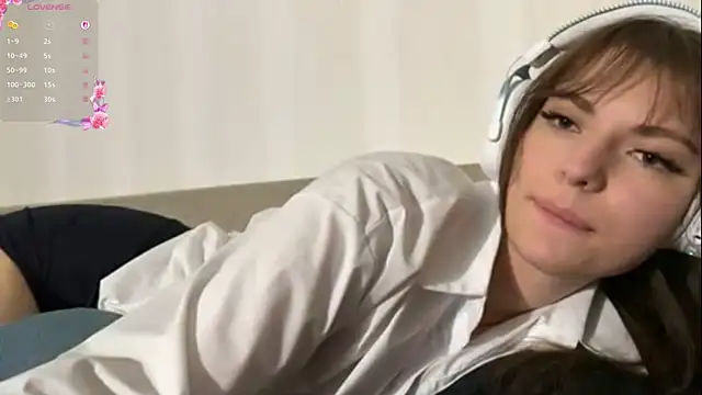 LorinaSpero webcam