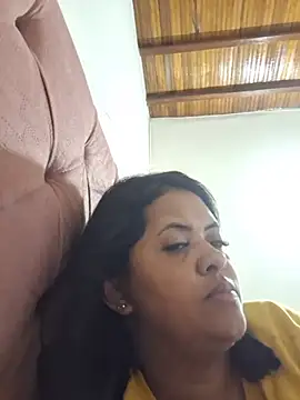 Katrina_Lush webcam