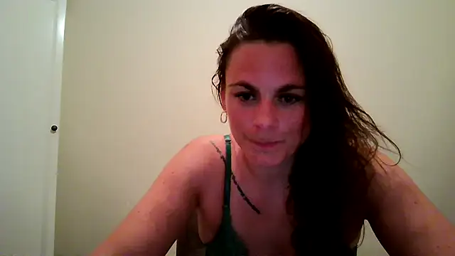 WildSweetheartXO live cam on StripChat