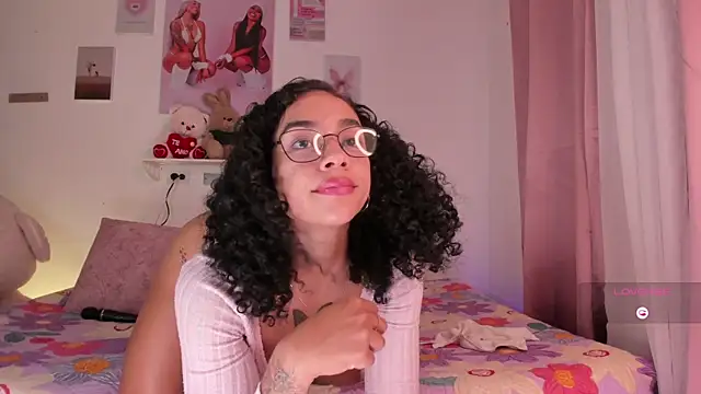 pretty_pettite webcam