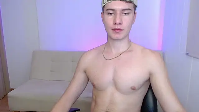 adrian_morelly webcam