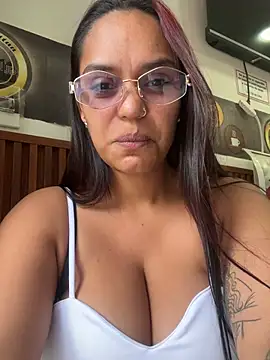 Sara-77 webcam