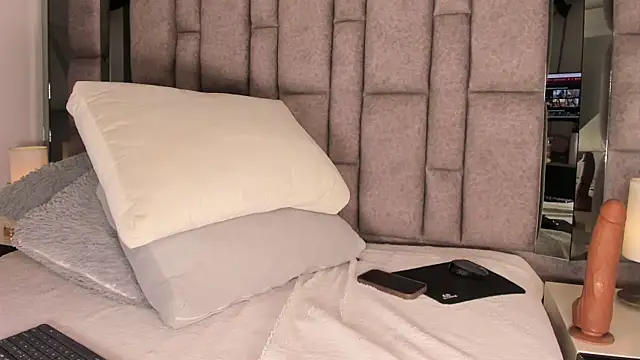 MaddyGray_ webcam
