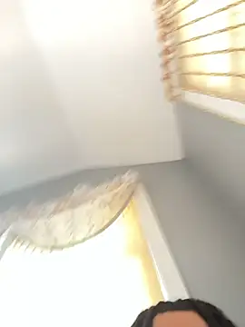 Mellyj053 webcam