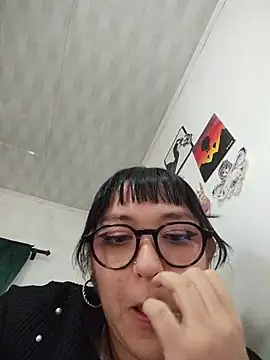 LilithBluum webcam