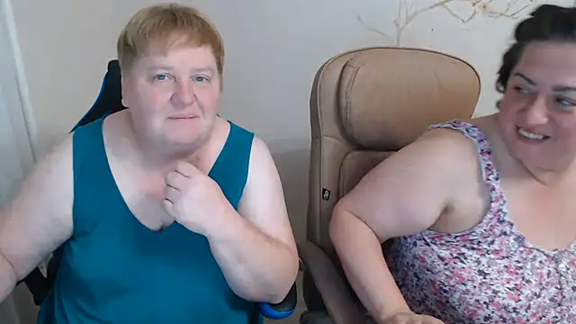 Lindy-Jeanie webcam
